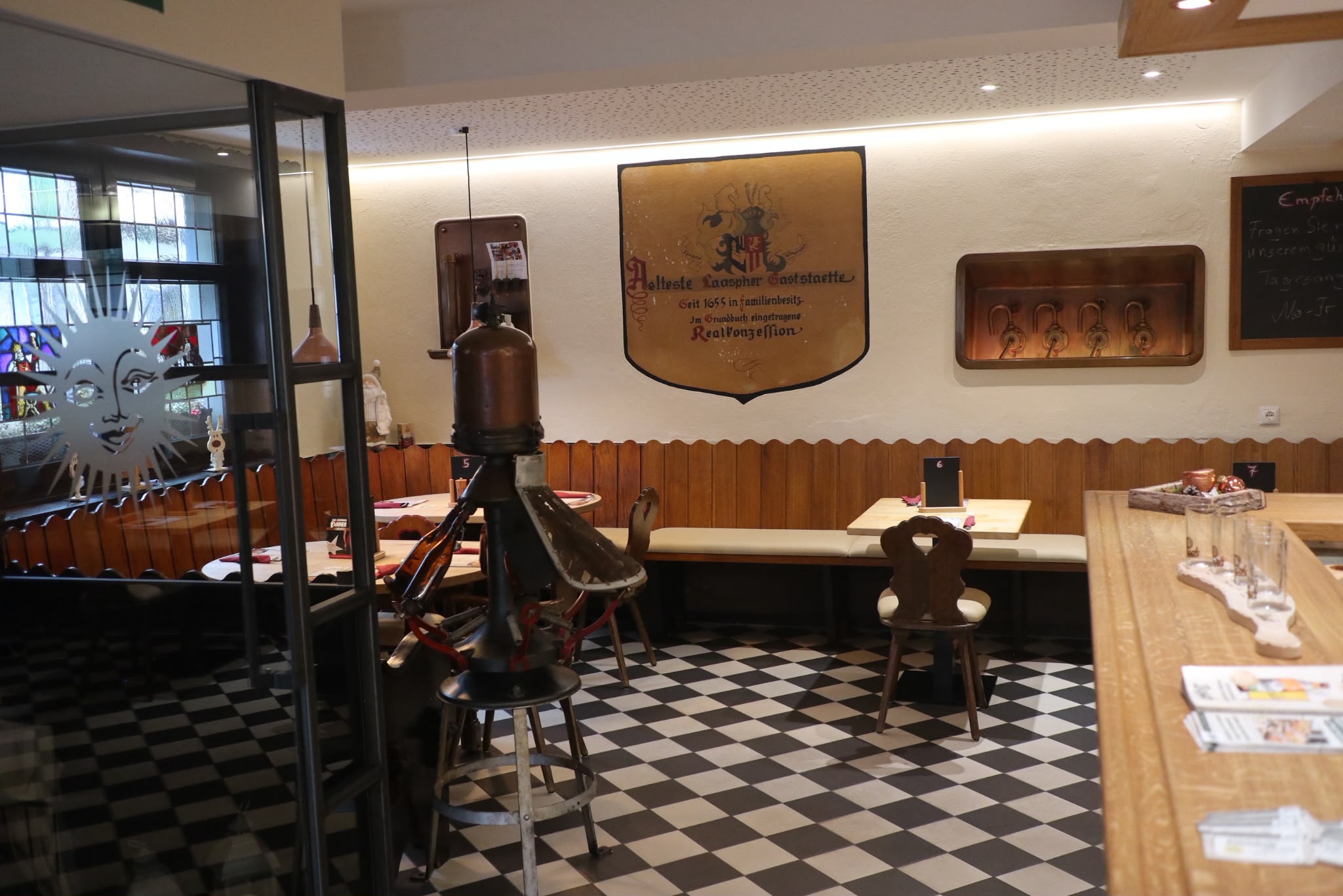 Brauhaus zur Sonne historischer Schankraum